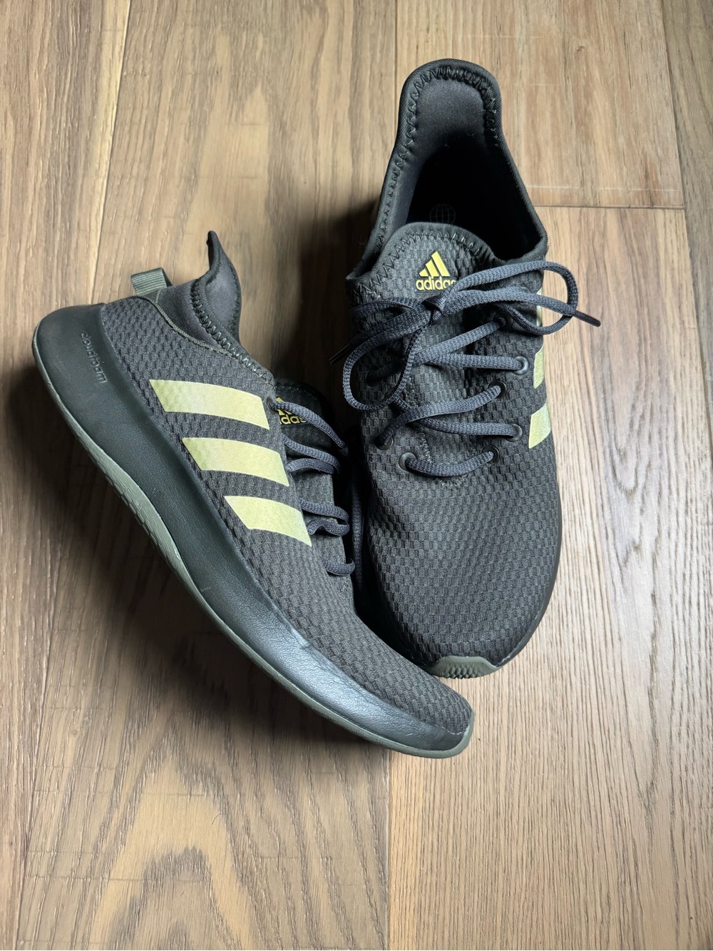 Adidas Cloudfoam Pure SPW Shadow Olive Gold Women’s 10 IG7375